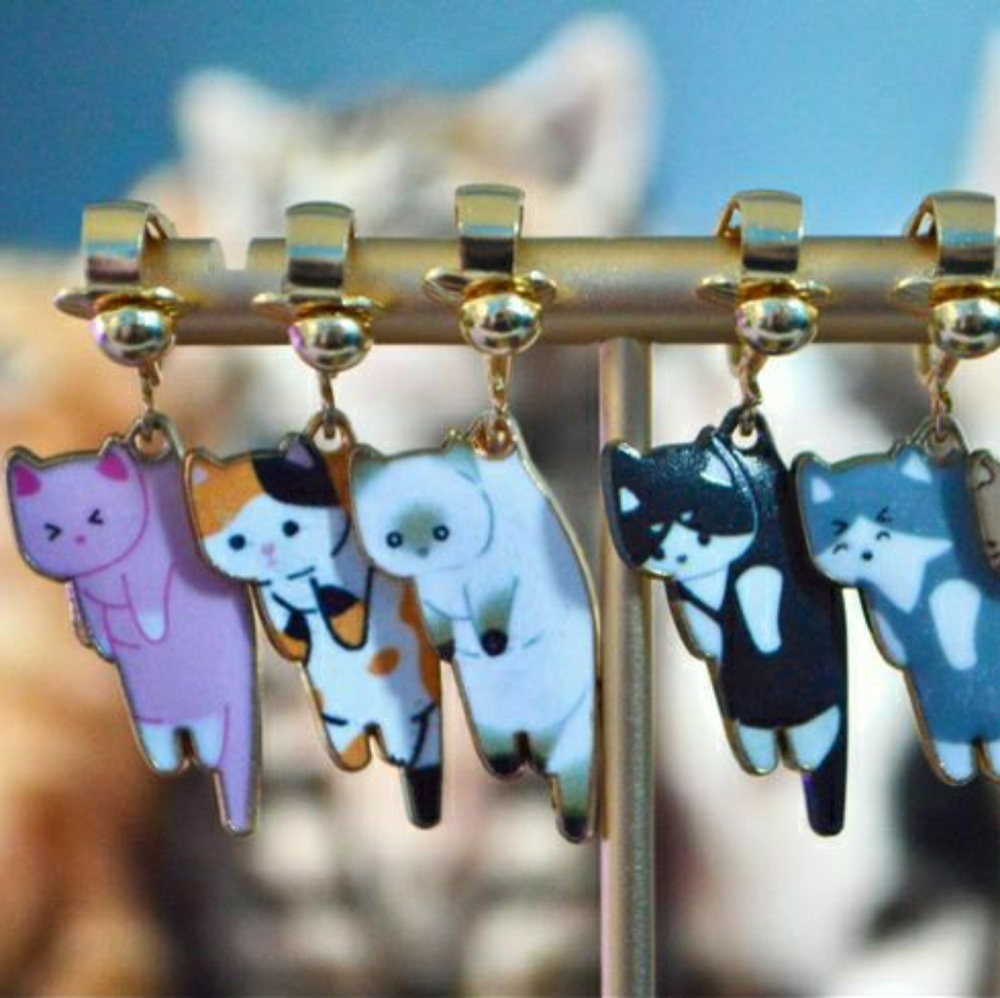 Kawaii brown cat charm dangle earrings - Picture 2 of 2